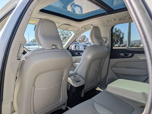 Used 2023 Volvo XC60 B5 Plus AWD/4WD image 14