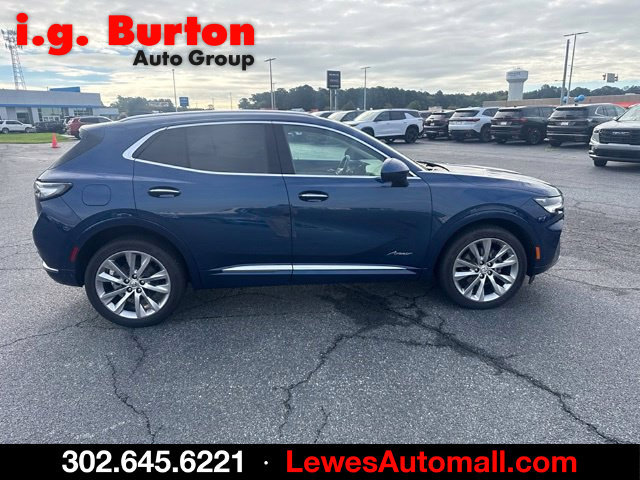 Used 2023 Buick Envision Avenir AWD/4WD image 2