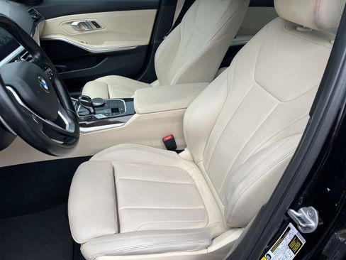 Used 2021 BMW 330i Sedan w/ Convenience Package image 18