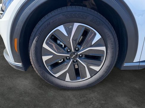 Used 2024 Kia EV6 Light AWD/4WD image 4
