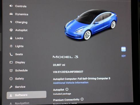 Used 2022 Tesla Model 3 image 8