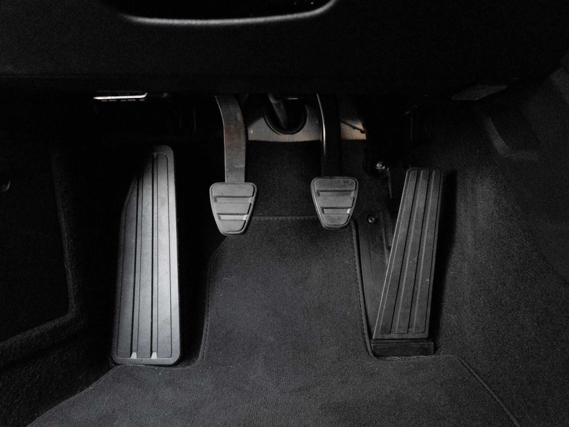 Certified 2025 Porsche 718 Cayman RWD image 14