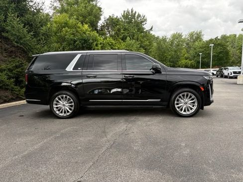 Used 2023 Cadillac Escalade ESV Premium Luxury w/ LPO, Floor Liner Package AWD/4WD image 10