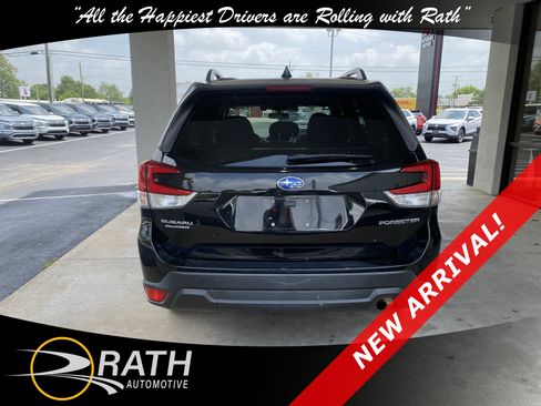Used 2020 Subaru Forester Premium AWD/4WD image 7