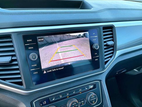 Used 2021 Volkswagen Atlas SE w/ Panoramic Sunroof Package FWD image 29
