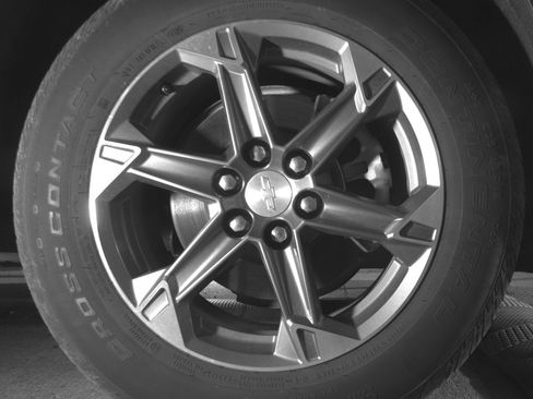 Used 2025 Chevrolet Blazer LT FWD image 13
