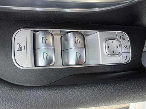 Certified 2025 Mercedes-Benz GLE 350 4MATIC image 15