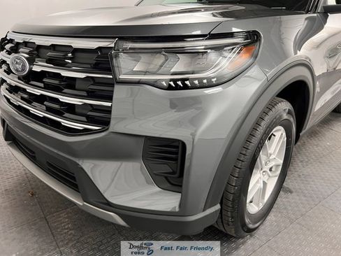 New 2026 Ford Explorer Active AWD/4WD image 11