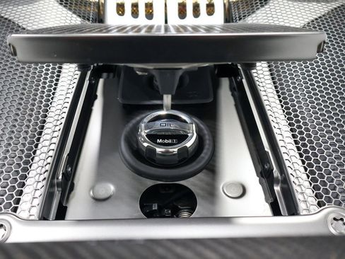 Used 2015 Porsche 918 Spyder image 63