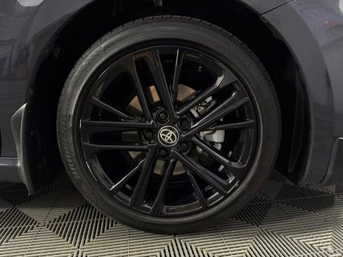 Used 2025 Toyota Camry SE image 11