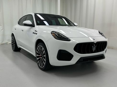 Used 2023 Maserati Grecale Modena AWD/4WD image 1