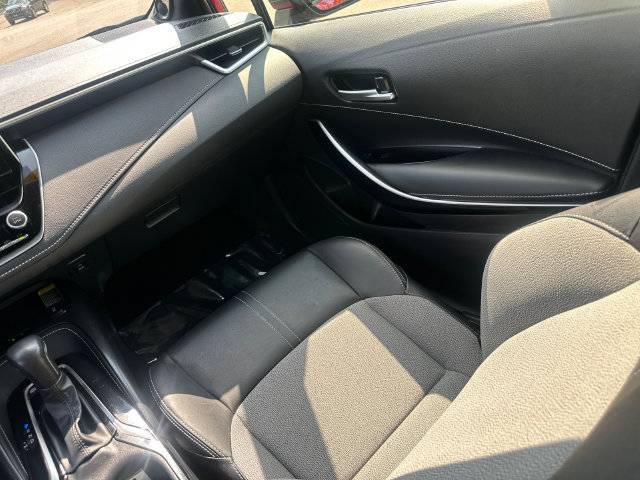 Certified 2025 Toyota Corolla XSE FWD image 25