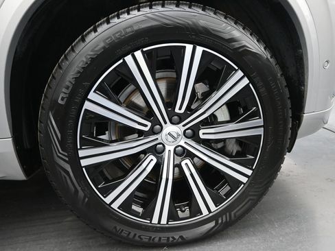 Used 2023 Volvo XC90 B5 Plus w/ Protection Package Premier image 17