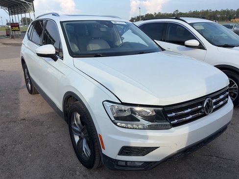 Used 2021 Volkswagen Tiguan SEL FWD image 6