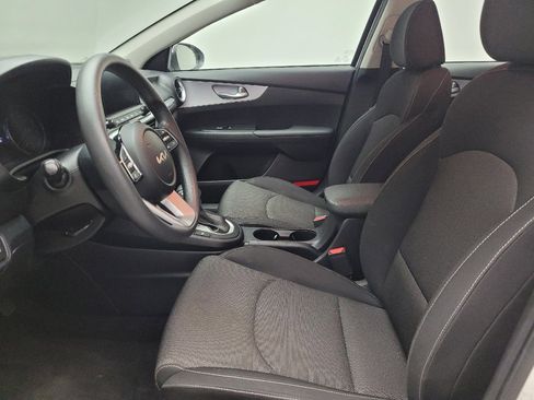 Used 2024 Kia Forte LXS w/ LXS Technology Package FWD image 17