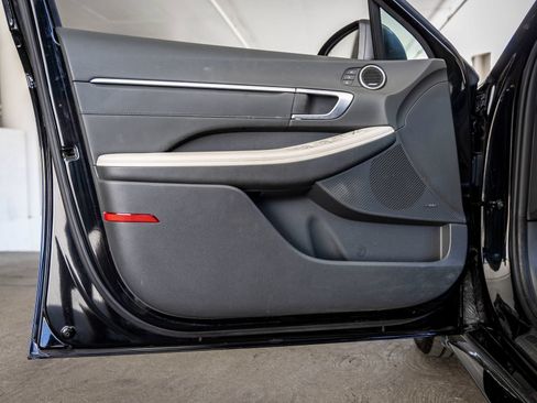 Used 2021 Hyundai Sonata Limited w/ Cargo Package FWD image 8