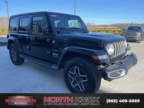 Used 2024 Jeep Wrangler Unlimited Sahara w/ Safety Group AWD/4WD image 29