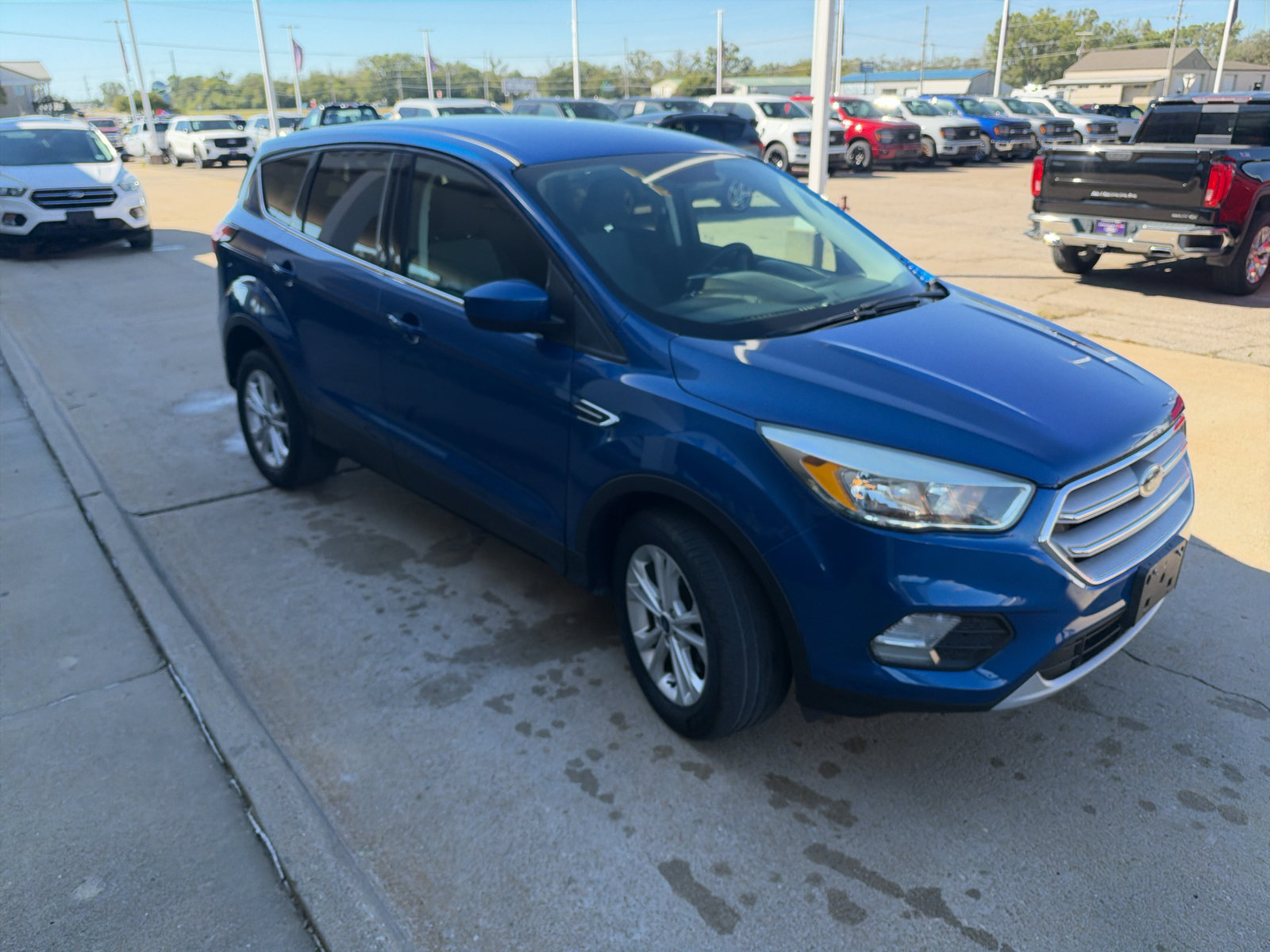 Used 2019 Ford Escape SE AWD/4WD image 4