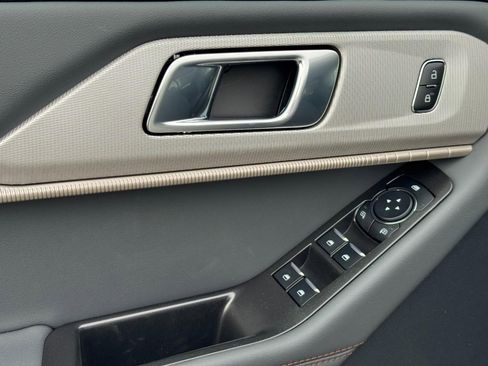 New 2026 Ford Explorer Active image 11