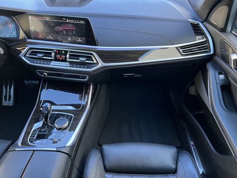 Used 2021 BMW X7 xDrive40i w/ M Sport Package image 39