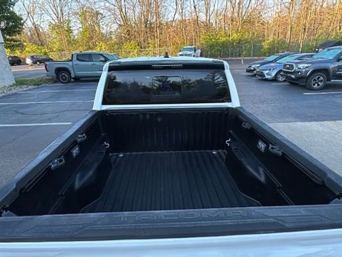 Used 2024 Toyota Tacoma SR5 AWD/4WD image 37