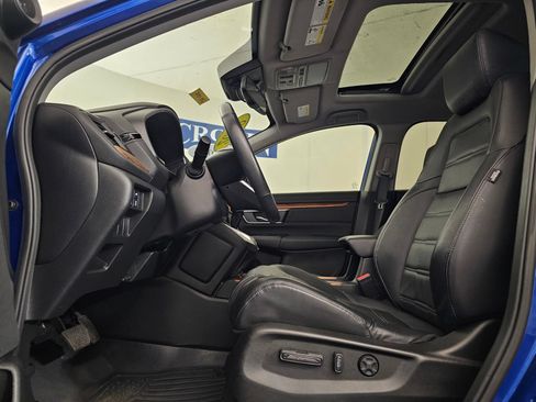 Used 2022 Honda CR-V Touring image 6