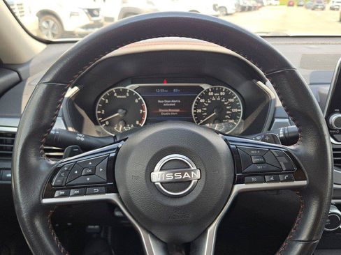Used 2024 Nissan Altima 2.5 SR FWD image 27