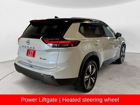 Used 2024 Nissan Rogue SL AWD/4WD image 6
