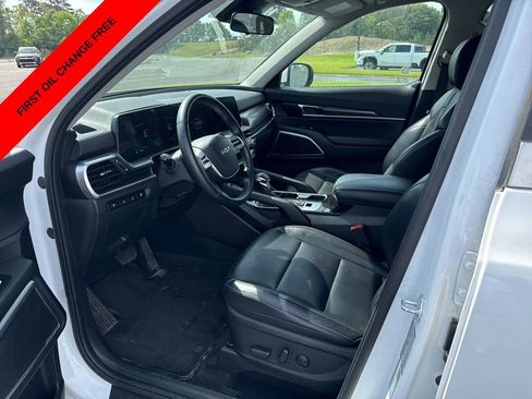 Used 2025 Kia Telluride S image 12