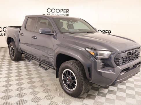 Used 2024 Toyota Tacoma TRD Off-Road AWD/4WD image 1