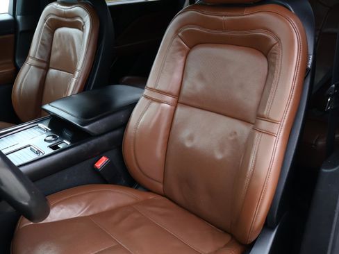 Used 2022 Lincoln Aviator Reserve w/ Elements Package Plus image 15