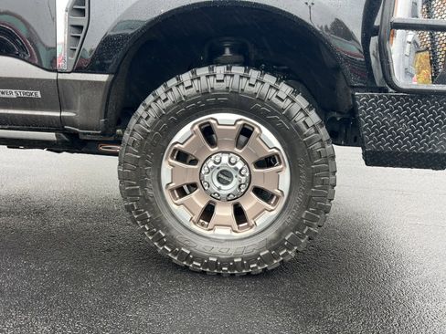 Used 2025 Ford F350 King Ranch image 12