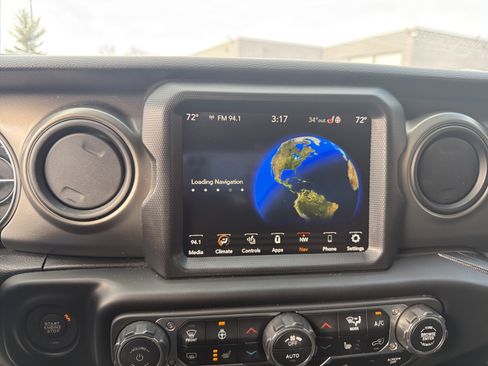 Used 2023 Jeep Wrangler Unlimited w/ Sun & Screen Package AWD/4WD image 24