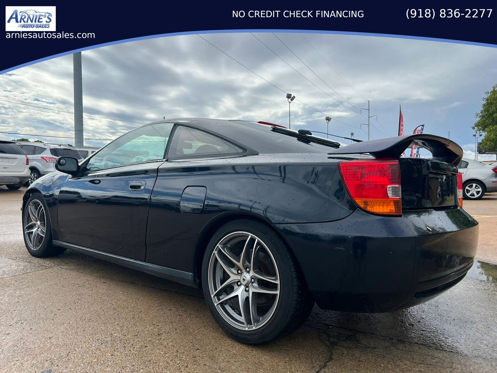 Used 2000 Toyota Celica GT-S FWD image 2
