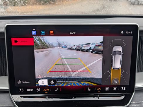 New 2026 Volkswagen Tiguan SE R-Line AWD/4WD image 9