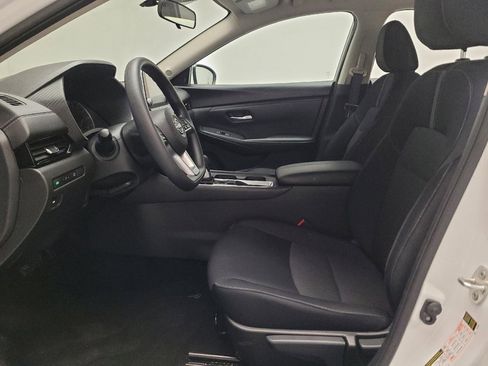 Used 2024 Nissan Sentra SV FWD image 17