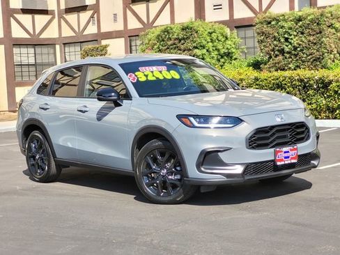 Used 2025 Honda HR-V Sport image 2