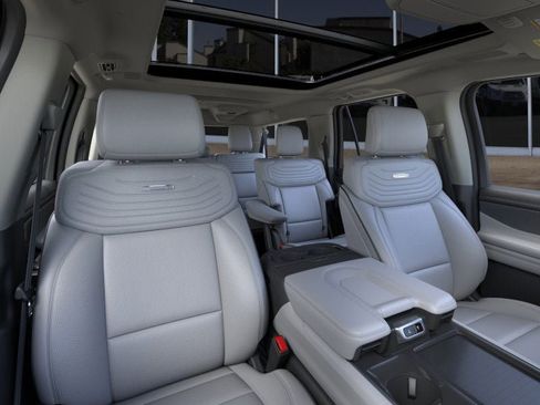 New 2025 Ford Expedition Max Platinum w/ Platinum Ultimate Package AWD/4WD image 10