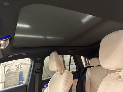 Used 2025 Mercedes-Benz GLC 350e GLC 350e image 21