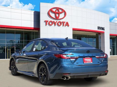 New 2026 Toyota Camry SE w/ Convenience Package FWD image 3