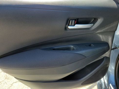 Used 2020 Toyota Corolla LE FWD image 17