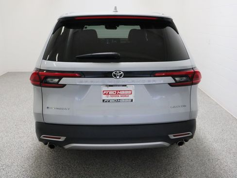 Used 2024 Toyota Grand Highlander AWD Hybrid image 8