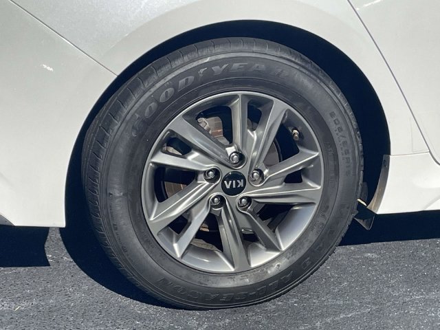 Used 2019 Kia Optima LX FWD image 9