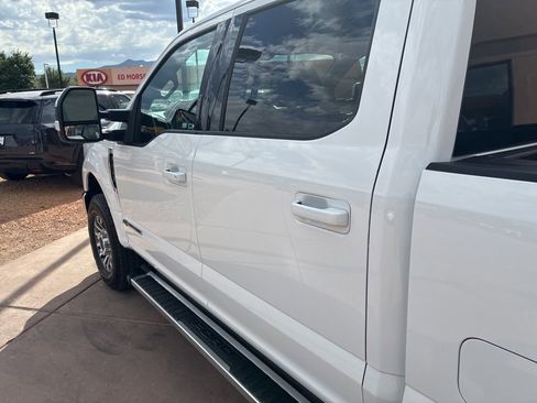 Used 2022 Ford F250 Lariat w/ Lariat Value Package AWD/4WD image 18