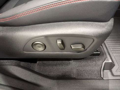 New 2026 Chevrolet Traverse RS w/ LPO, Floor Liner Package image 22