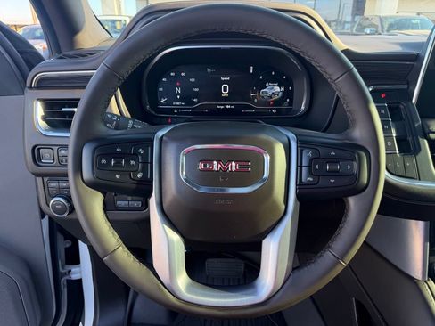 Used 2023 GMC Yukon SLT w/ SLT Luxury Package AWD/4WD image 33