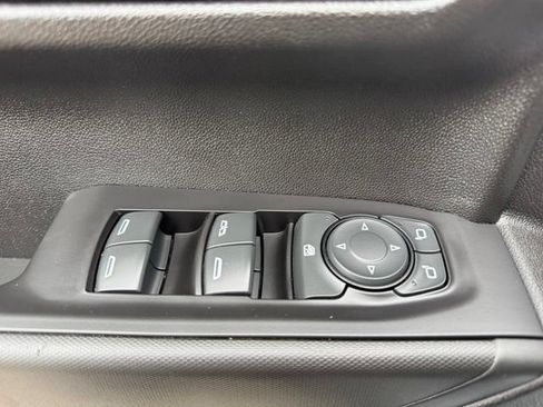 Used 2020 Chevrolet Silverado 1500 Custom w/ Custom Value Package AWD/4WD image 9
