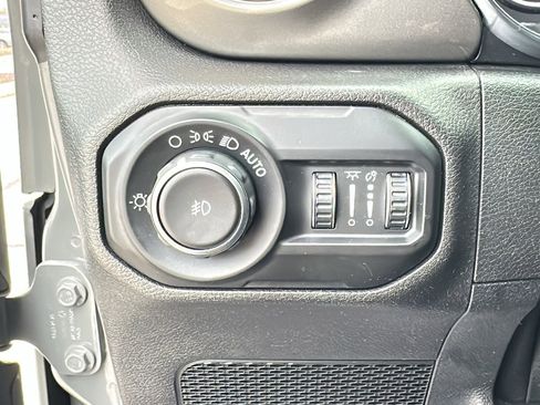 Used 2020 Jeep Wrangler Unlimited Sahara w/ Cold Weather Group image 14