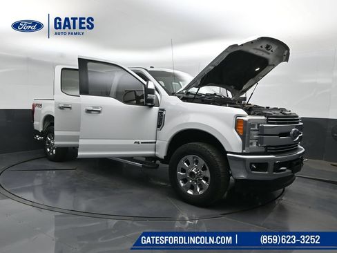 Used 2018 Ford F250 Lariat w/ Lariat Ultimate Package AWD/4WD image 55