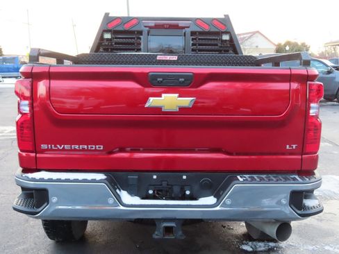 Used 2024 Chevrolet Silverado 2500 LT AWD/4WD image 5
